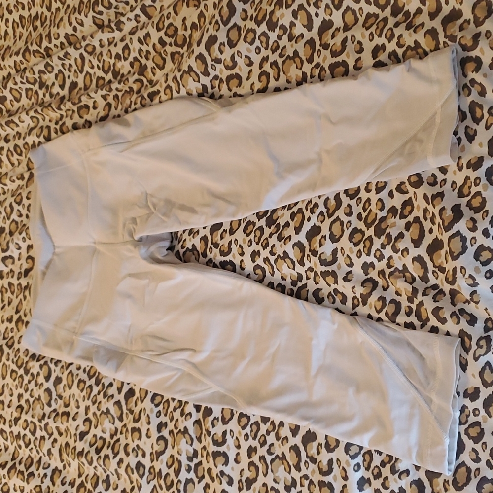 Lululemon capris